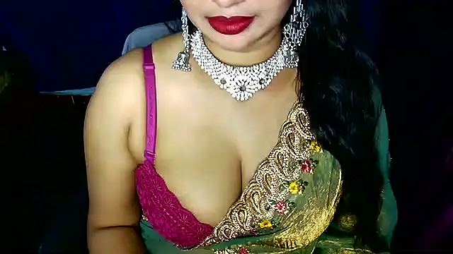 Snapshot of QUEEN_SAKHI- chatting on June 21, 10:51 am QUEEN SAKHI- online show from June 21, 10:51 am