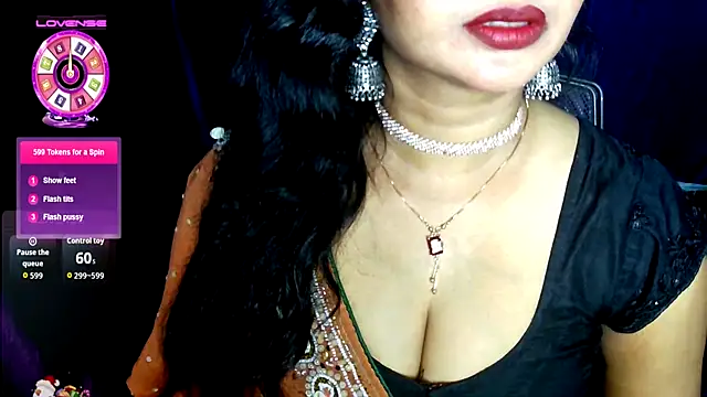 Snapshot of QUEEN_SAKHI- chatting on July 16, 6:30 am QUEEN SAKHI- online show from July 16, 6:30 am