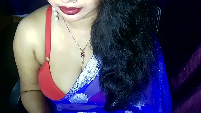 Snapshot of QUEEN_SAKHI- chatting on July 24, 6:11 am QUEEN SAKHI- online show from July 24, 6:11 am