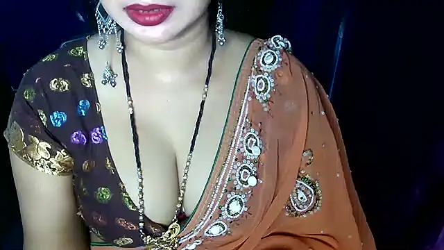 Snapshot of QUEEN_SAKHI- chatting on July 25, 4:32 am QUEEN SAKHI- online show from July 25, 4:32 am
