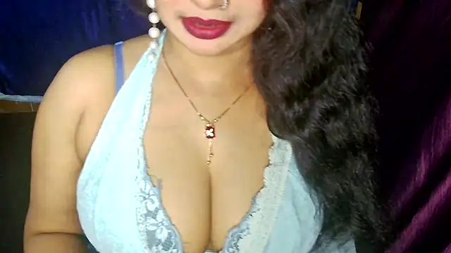 Snapshot of QUEEN_SAKHI- chatting on July 27, 4:19 am QUEEN SAKHI- online show from July 27, 4:19 am