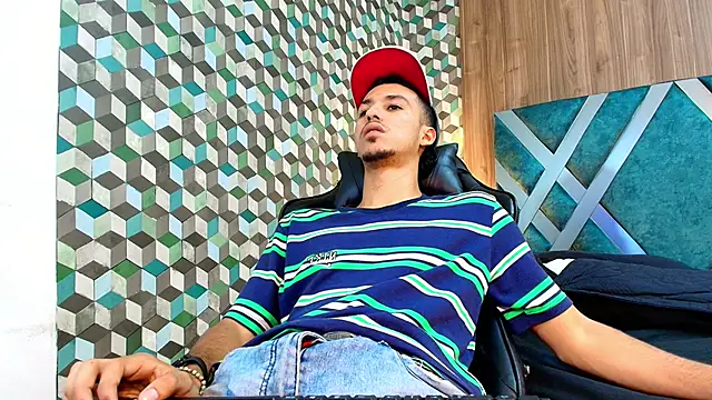 Marcus Jeron online show from December 14, 9:52 pm