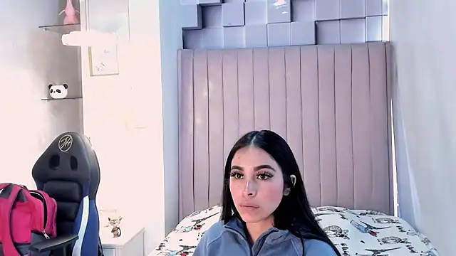 CandySays online show from October 12, 12:15 pm