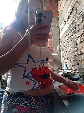 Snapshot of marinita13 chatting on June 5, 3:29 pm marinita13 online show from June 5, 3:29 pm