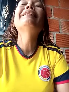 Snapshot of marinita13 chatting on June 14, 2:52 pm marinita13 online show from June 14, 2:52 pm