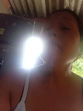 Snapshot of marinita13 chatting on July 12, 2:08 pm marinita13 online show from July 12, 2:08 pm