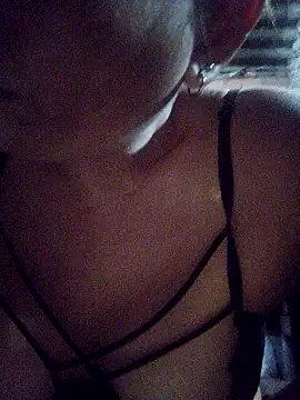 Snapshot of marinita13 chatting on July 30, 2:10 am marinita13 online show from July 30, 2:10 am