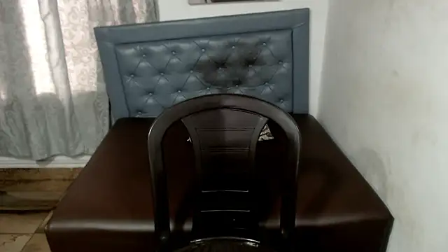 sarah aguilar online show from July 23, 3:43 pm
