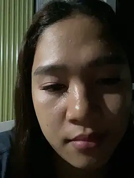 Snapshot of slut_clio chatting on February 18, 12:01 pm slut clio online show from February 18, 12:01 pm