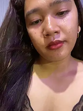 Snapshot of slut_clio chatting on April 5, 12:24 pm slut clio online show from April 5, 12:24 pm