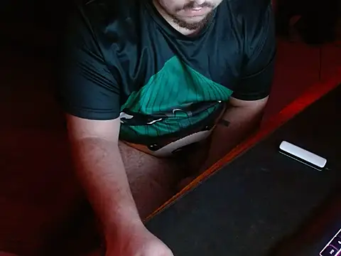 Snapshot of Luacsboy22 chatting on November 6, 11:37 pm Luacsboy22 online show from November 6, 11:37 pm