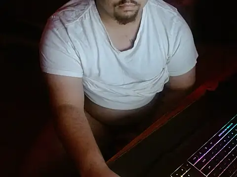 Snapshot of Luacsboy22 chatting on November 29, 10:13 pm Luacsboy22 online show from November 29, 10:13 pm