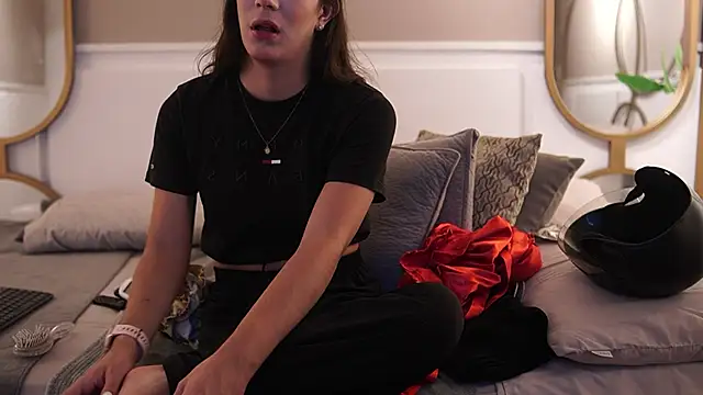 Ariaa Isabell online show from November 28, 1:03 pm