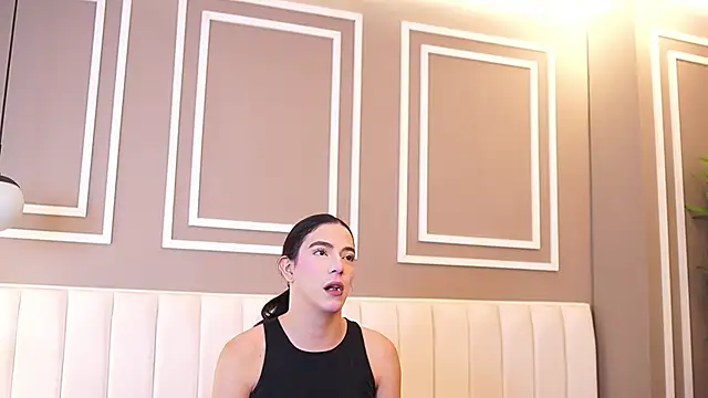 Snapshot of Ariaa_Isabell chatting on May 9, 12:54 pm Ariaa Isabell online show from May 9, 12:54 pm
