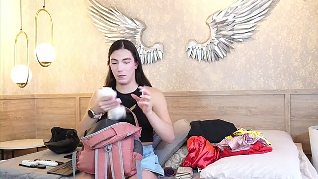 Snapshot of Ariaa_Isabell chatting on May 12, 6:38 pm Ariaa Isabell online show from May 12, 6:38 pm