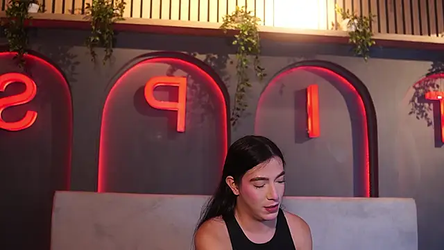 Snapshot of Ariaa_Isabell chatting on May 22, 6:24 pm Ariaa Isabell online show from May 22, 6:24 pm