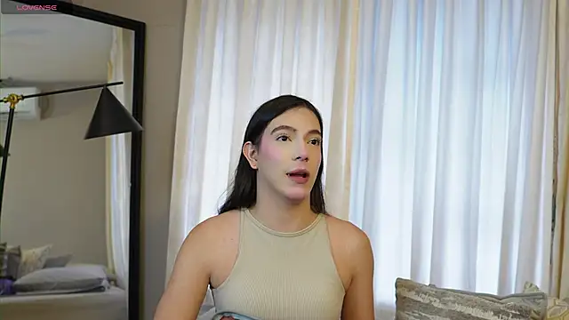 Snapshot of Ariaa_Isabell chatting on May 25, 6:36 pm Ariaa Isabell online show from May 25, 6:36 pm