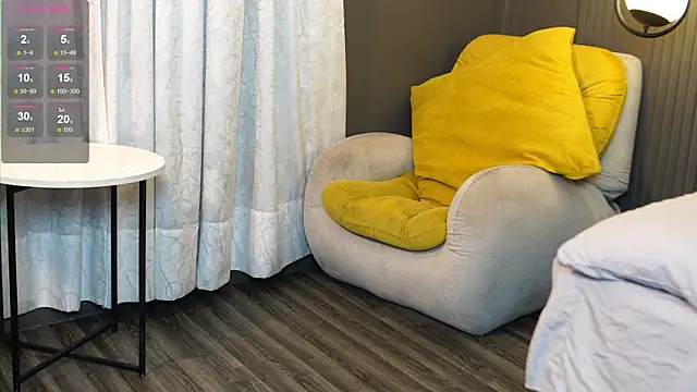 Snapshot of Ariaa_Isabell chatting on June 9, 6:30 pm Ariaa Isabell online show from June 9, 6:30 pm