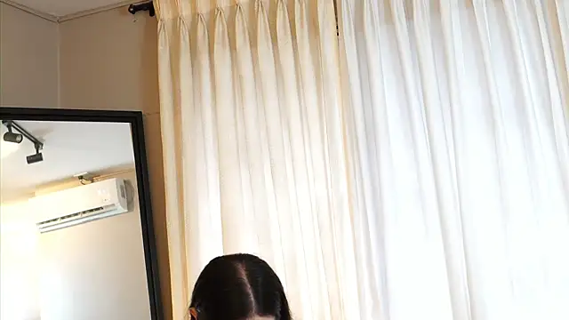 Snapshot of Ariaa_Isabell chatting on June 25, 6:56 pm Ariaa Isabell online show from June 25, 6:56 pm