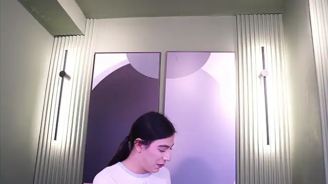 Snapshot of Ariaa_Isabell chatting on July 11, 1:14 pm Ariaa Isabell online show from July 11, 1:14 pm