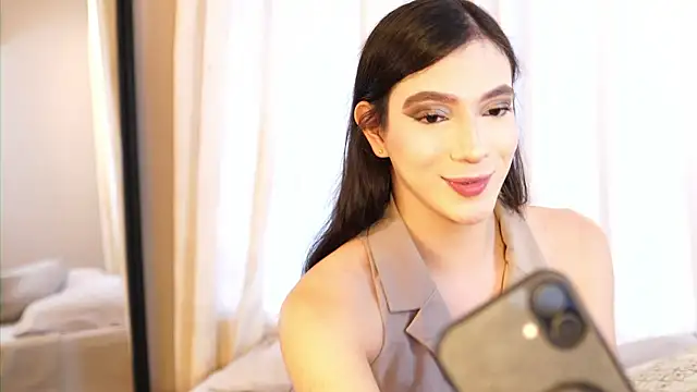 Snapshot of Ariaa_Isabell chatting on July 27, 6:37 pm Ariaa Isabell online show from July 27, 6:37 pm