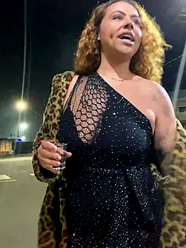 Snapshot of Chloe_Leaozinho chatting on October 5, 10:40 pm Chloe Leaozinho online show from October 5, 10:40 pm