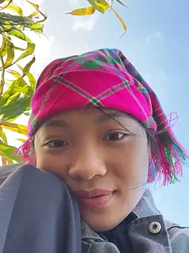 Snapshot of Phayphay77 chatting on November 15, 8:22 am Phayphay77 online show from November 15, 8:22 am