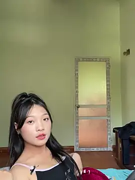 Snapshot of Phayphay77 chatting on December 15, 8:18 am Phayphay77 online show from December 15, 8:18 am