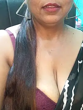 Snapshot of Bhanu-Sharma chatting on June 3, 2:44 pm Bhanu-Sharma online show from June 3, 2:44 pm