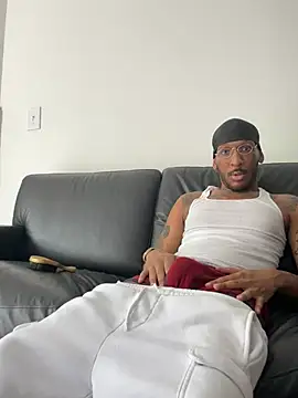 bamfbobbybrown online show from August 5, 6:33 pm