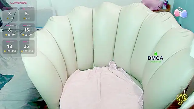 Snapshot of Rose_Rosemary chatting on July 7, 1:19 am Rose Rosemary online show from July 7, 1:19 am