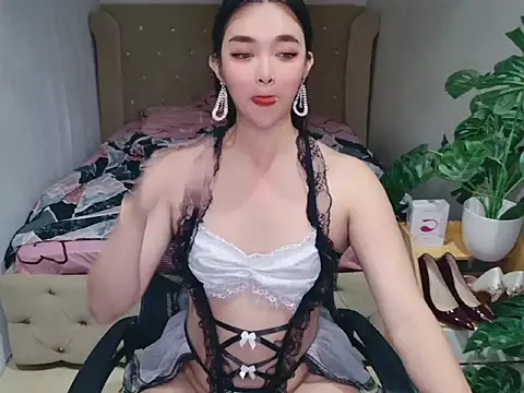 Snapshot of Ts-yoshi chatting on July 23, 6:33 am Ts-yoshi online show from July 23, 6:33 am