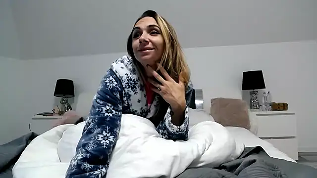 ArabianMalikah online show from November 10, 5:28 am