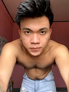 Snapshot of JerichoGutierez chatting on December 15, 3:11 am JerichoGutierez online show from December 15, 3:11 am