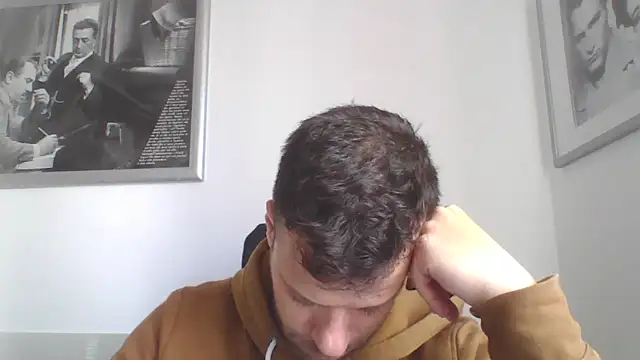Snapshot of FROCETTO93 chatting on April 29, 6:17 am FROCETTO93 online show from April 29, 6:17 am