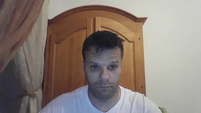 Snapshot of FROCETTO93 chatting on May 10, 8:03 pm FROCETTO93 online show from May 10, 8:03 pm