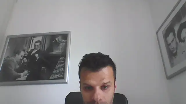 Snapshot of FROCETTO93 chatting on May 12, 11:40 am FROCETTO93 online show from May 12, 11:40 am