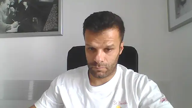 Snapshot of FROCETTO93 chatting on July 10, 7:01 am FROCETTO93 online show from July 10, 7:01 am