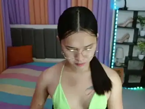 SeductiveAppleTS online show from November 20, 5:45 pm