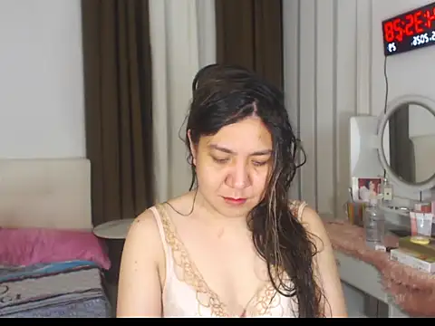 Snapshot of stellahugeX chatting on May 7, 8:36 pm stellahugeX online show from May 7, 8:36 pm
