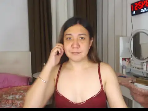 Snapshot of stellahugeX chatting on May 10, 12:43 pm stellahugeX online show from May 10, 12:43 pm