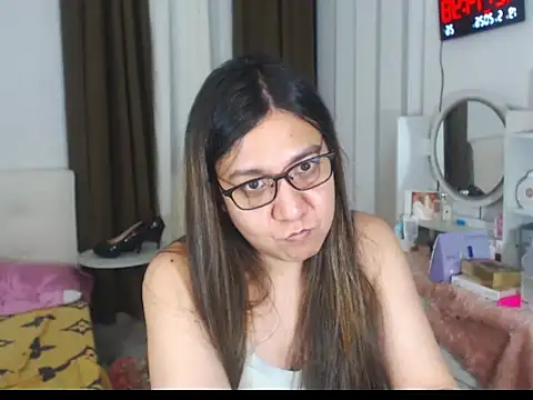 Snapshot of stellahugeX chatting on May 18, 4:13 pm stellahugeX online show from May 18, 4:13 pm