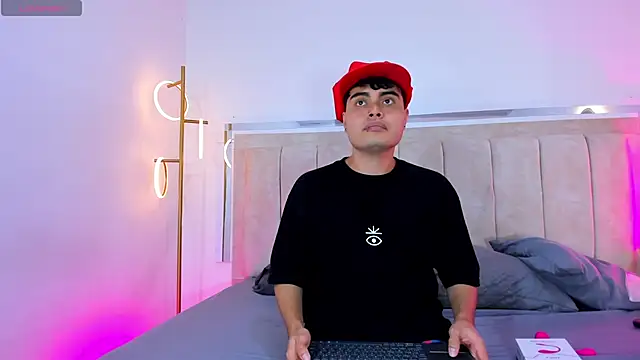 Molly sweetlove online show from December 4, 7:11 pm