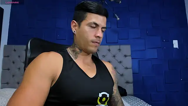 andres-clark92 online show from May 20, 5:52 pm