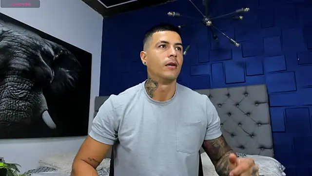 andres-clark92 online show from May 24, 3:39 pm