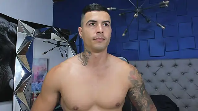 andres-clark92 online show from June 12, 4:28 pm
