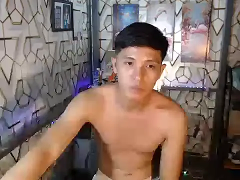 darryl hugecok online show from November 3, 1:01 pm