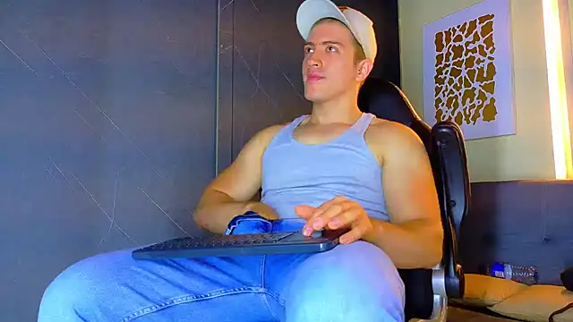 Snapshot of ALANNFERRER chatting on May 20, 12:55 pm ALANNFERRER online show from May 20, 12:55 pm