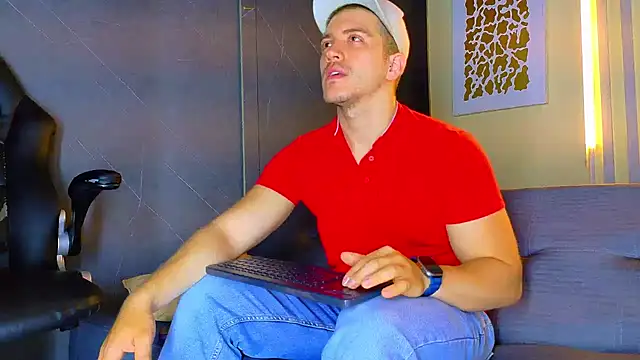 Snapshot of ALANNFERRER chatting on July 1, 10:17 am ALANNFERRER online show from July 1, 10:17 am