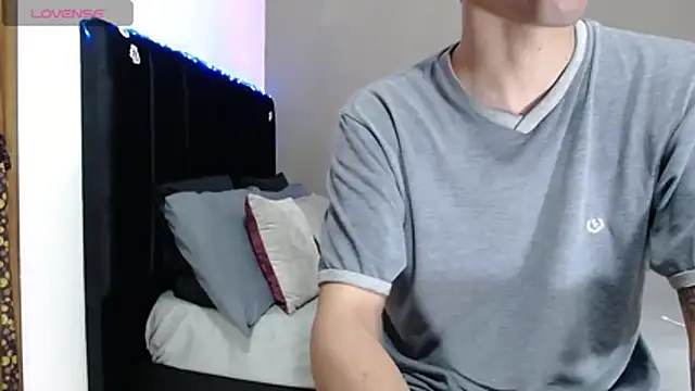 Matteo12  online show from January 15, 7:02 am